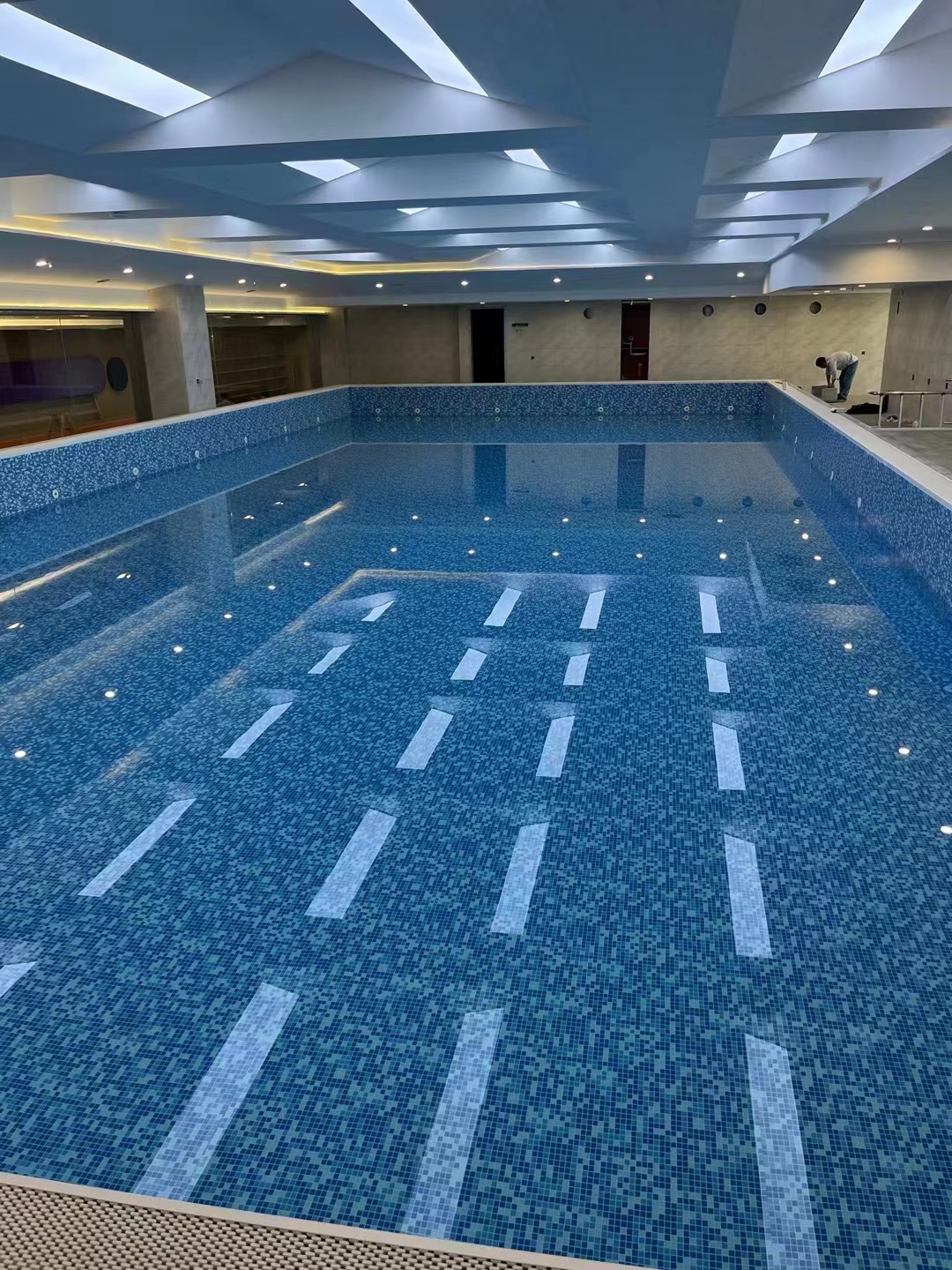 杭州西子國際銀泰城健身會所室內恒溫泳池