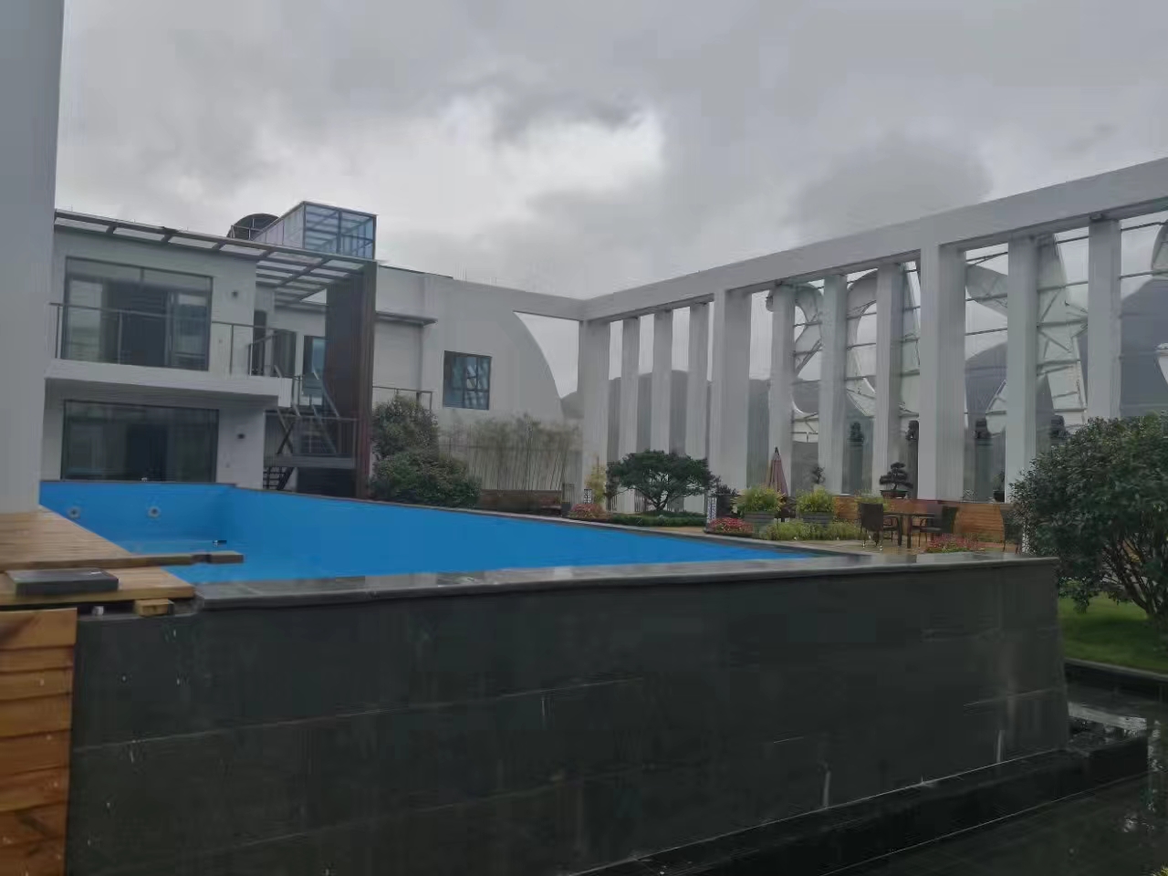 麗水青田起歩集團頂樓泳池